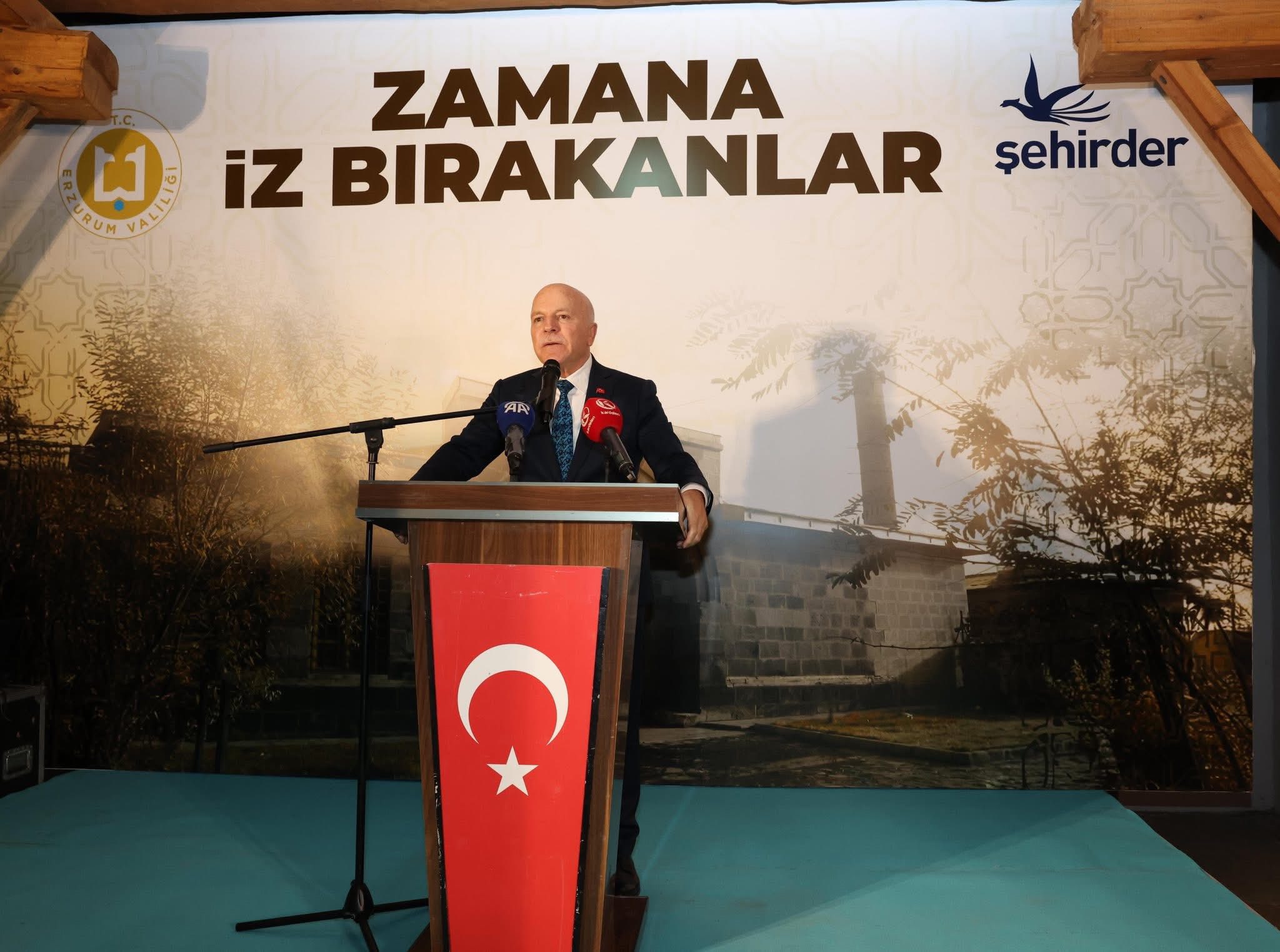 504379925_737834242209576_1245994333352127854_n Zamana İz Bırakanlara Teşekkür ve Plaket Töreni
