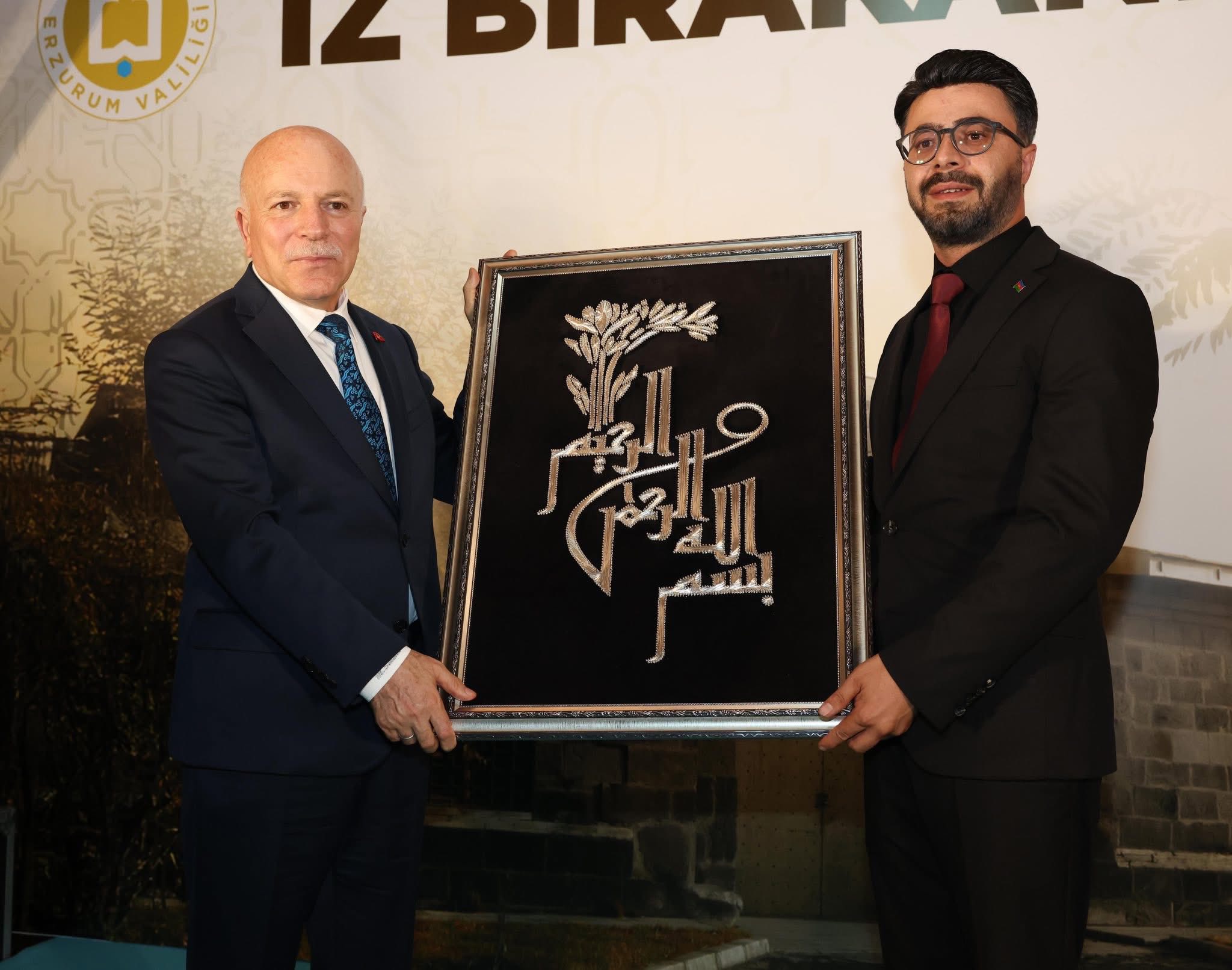Zamana İz Bırakanlara Teşekkür ve Plaket Töreni