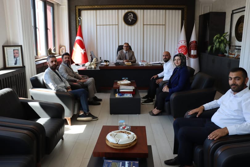 Şehirder olarak hayata geçirdiğimiz “Ermeni Mezalimi Müzesi ve Bilgilendirme Merkezi” projemiz kapsamında, şehrimizin hafızasını yaşatacak bu önemli çalışmaya yönelik kamu desteklerini artırmak amacıyla kurum ziyaretlerimize devam ediyoruz.